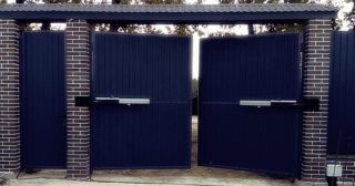 Купить гаражные ворота распашные Кизилюрт, цена от 3961 руб.