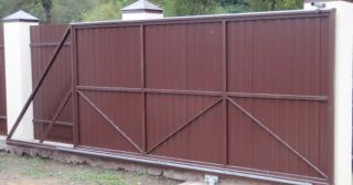 Купить откатные ворота из профнастила Кизилюрт, цена от 1796 руб.