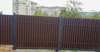 Купить распашные ворота из штакетника Кизилюрт, цена от 2799 руб.