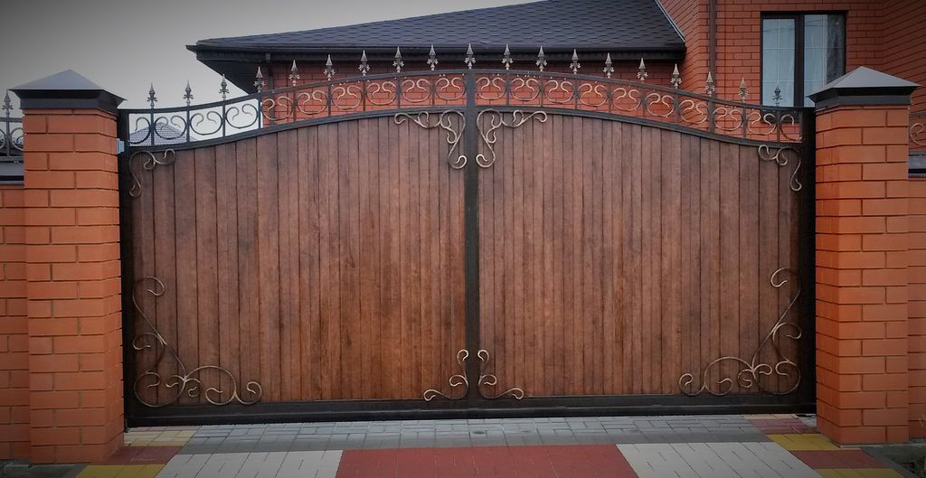Купить простые ворота для дома: советы по выбору, установке и уходу в Кизилюрте от 33796 руб | ВоротМастер-Кзт